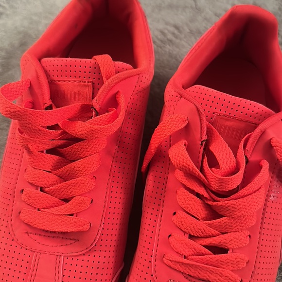Puma sneakers size 5.5 - Picture 7 of 13
